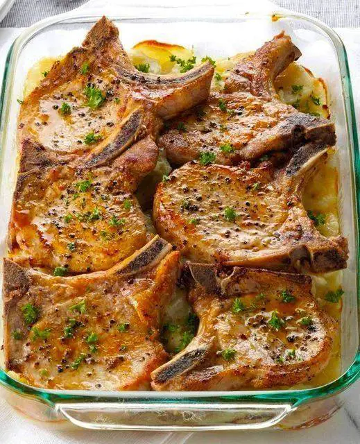 Pork Chops with Scalloped Potatoes Recipe