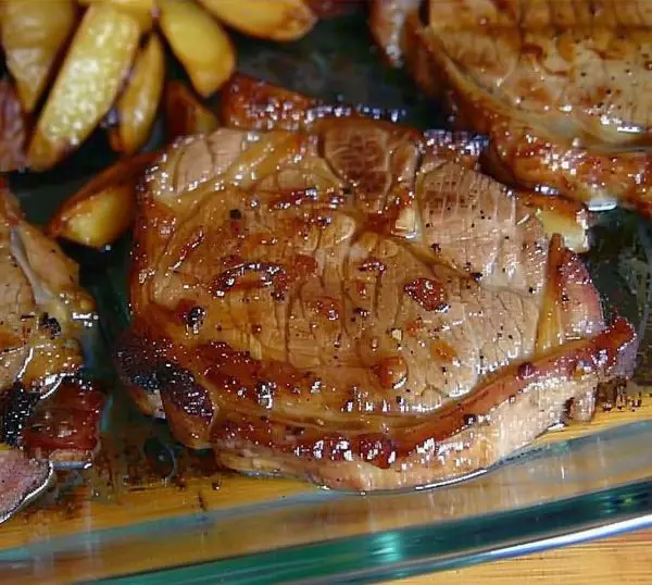 Making Quick and Delicious Crockpot Ranch Pork Chops and Potatoes