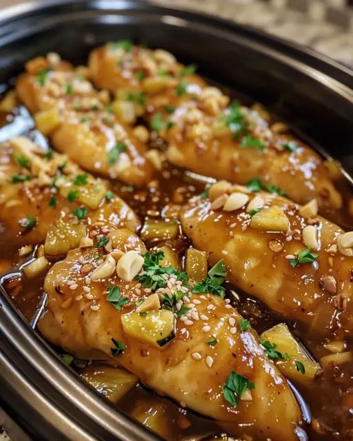 Easy Macadamia Pineapple Chicken for the Slow Cooker: A Tropical Delight