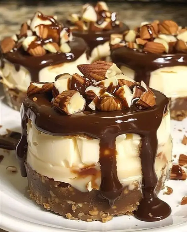 No Bake Turtle Mini Cheesecakes