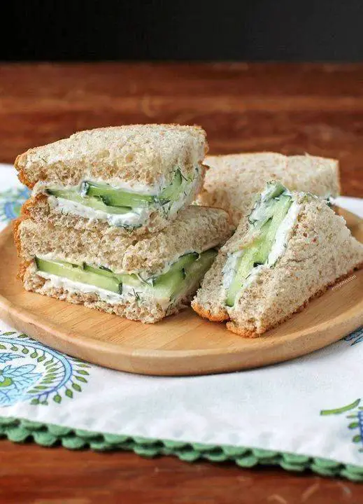 240 kcal Home Made Cucumber Sandwiches in just 5 minutes