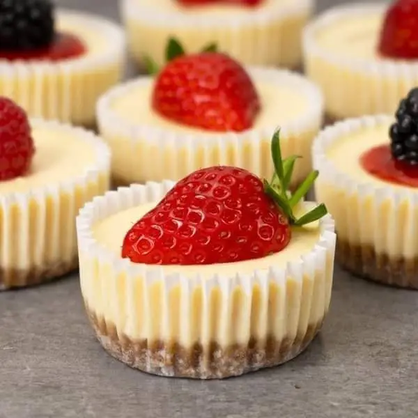 Easy Mini Cheesecakes