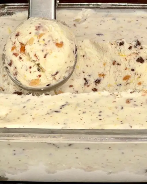 No-Churn Lemon, Chocolate, and Peanut Ice Cream: A Deliciously Easy Treat