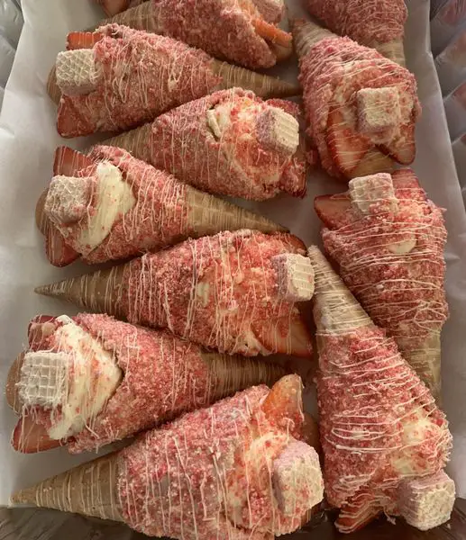 Strawberry Cheesecake Waffle Cones