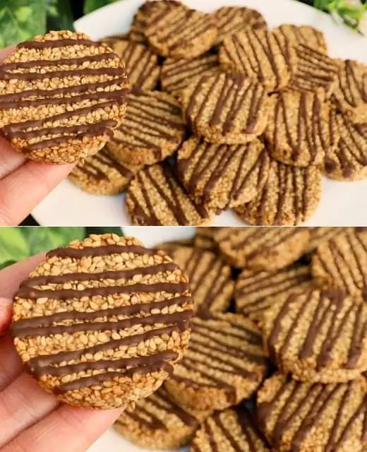 Crispy Sesame Banana Cookies