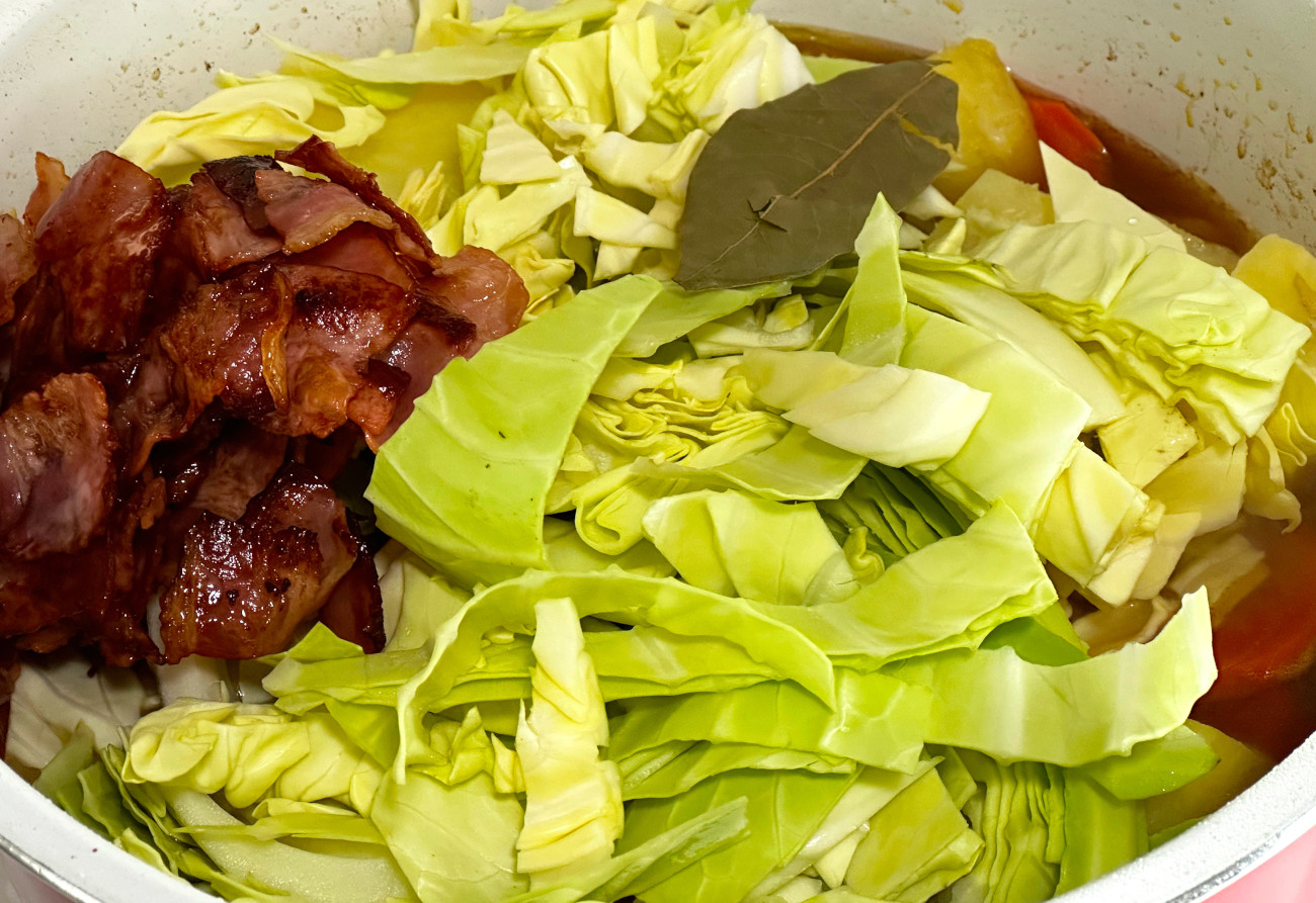 Irish Bacon Cabbage And Potato Soup