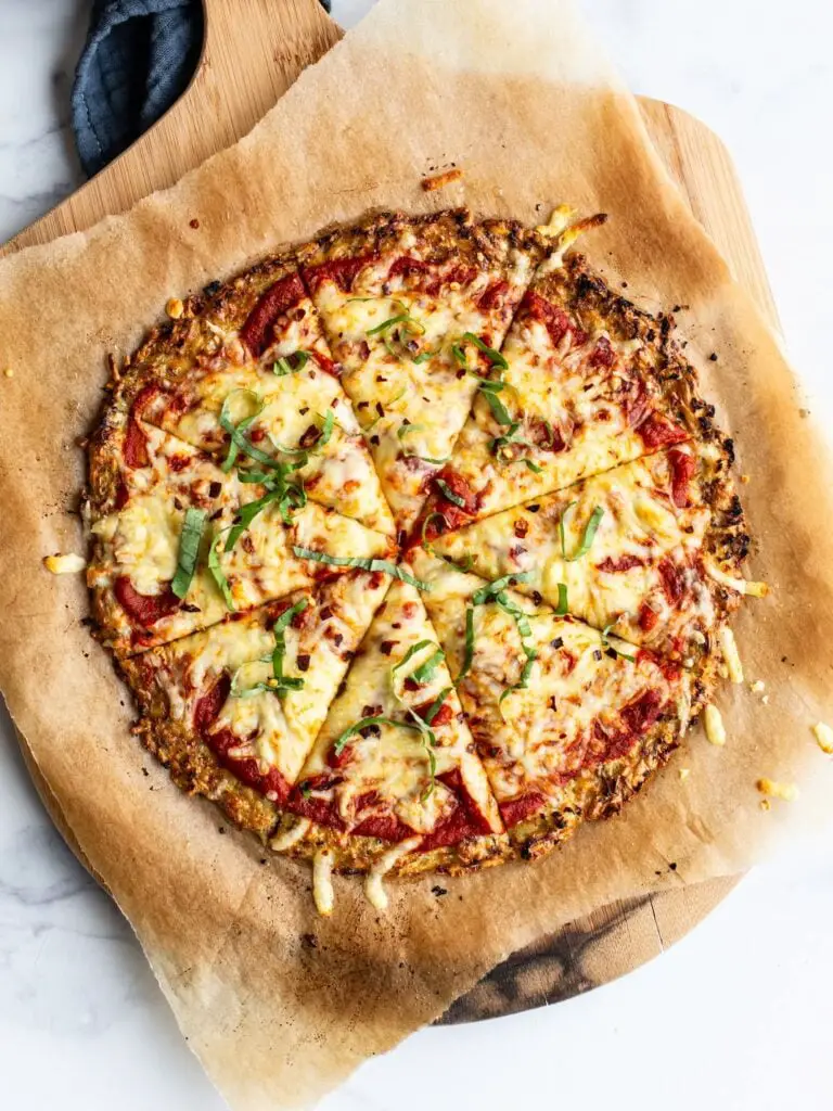 cauliflower pizza crust web stories 768x1024 1