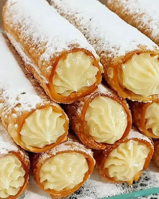 Cream-Filled Pastry Rolls Recipe