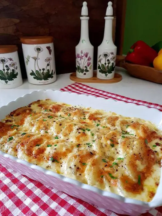 POTATOES AU GRATIN