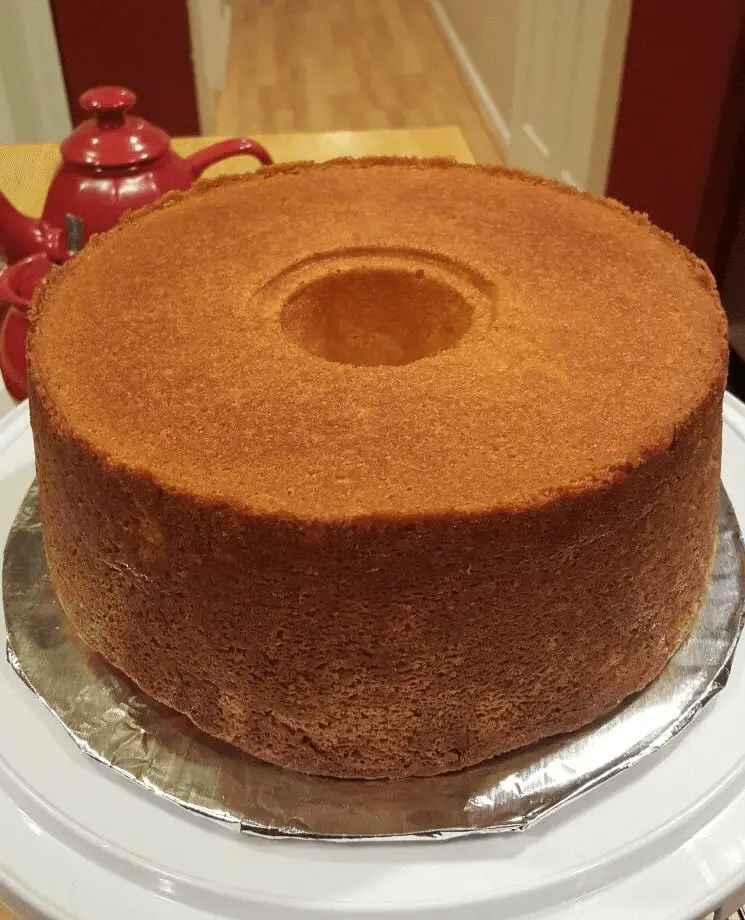 Old-Fashioned Sour Cream Pound Cake