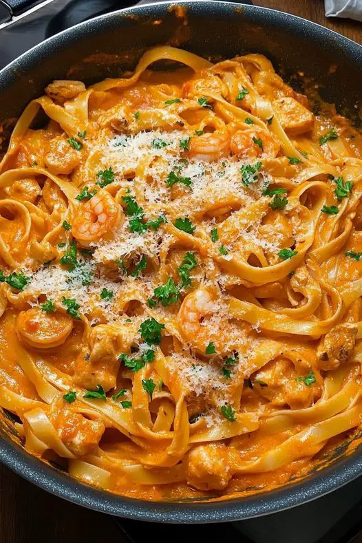 Shrimp Fettuccine with Roasted Red Pepper Sauce