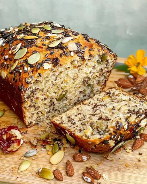 Oatmeal and Pumpkin Seed Bread Recipe