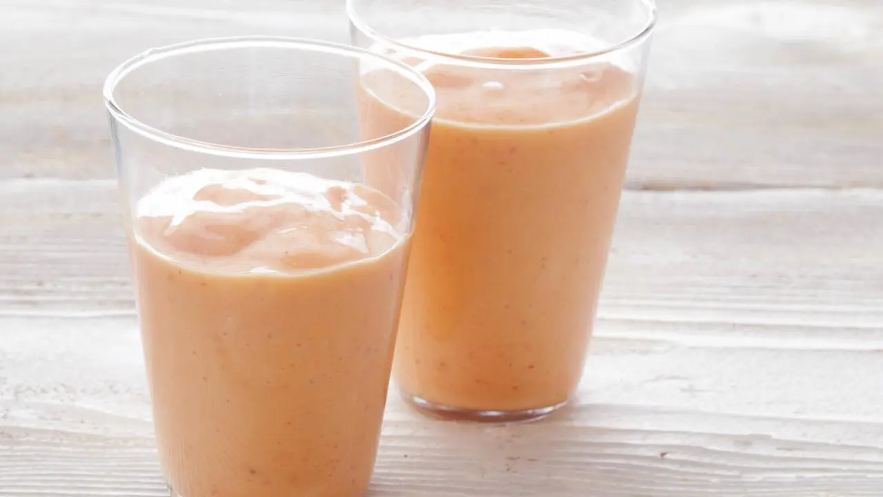 Coconut Water Smoothie with Mango, Banana and Strawberries