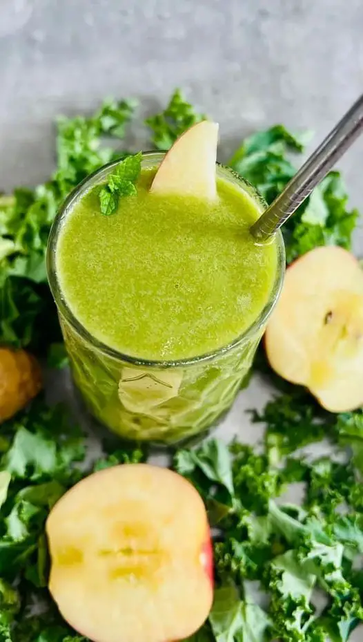 Apple And Kale Smoothie