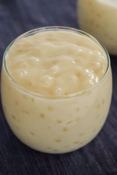 Make your own tapioca pudding: a creamy and classic comfort in every bite.