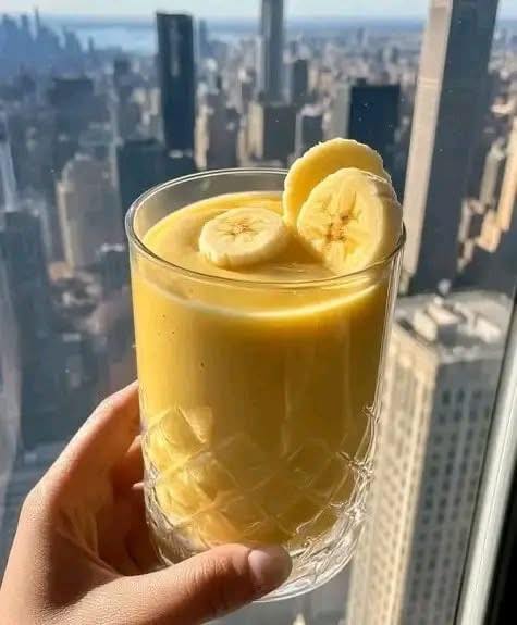 Pineapple and Banana Smoothie