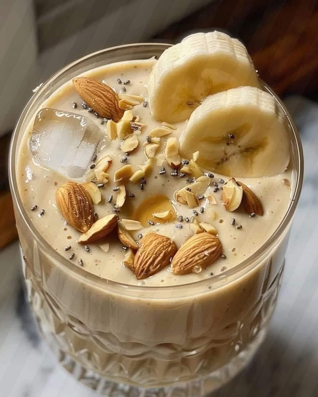 ALMOND, BANANA, AVOCADO SMOOTHIE WITH HONEY