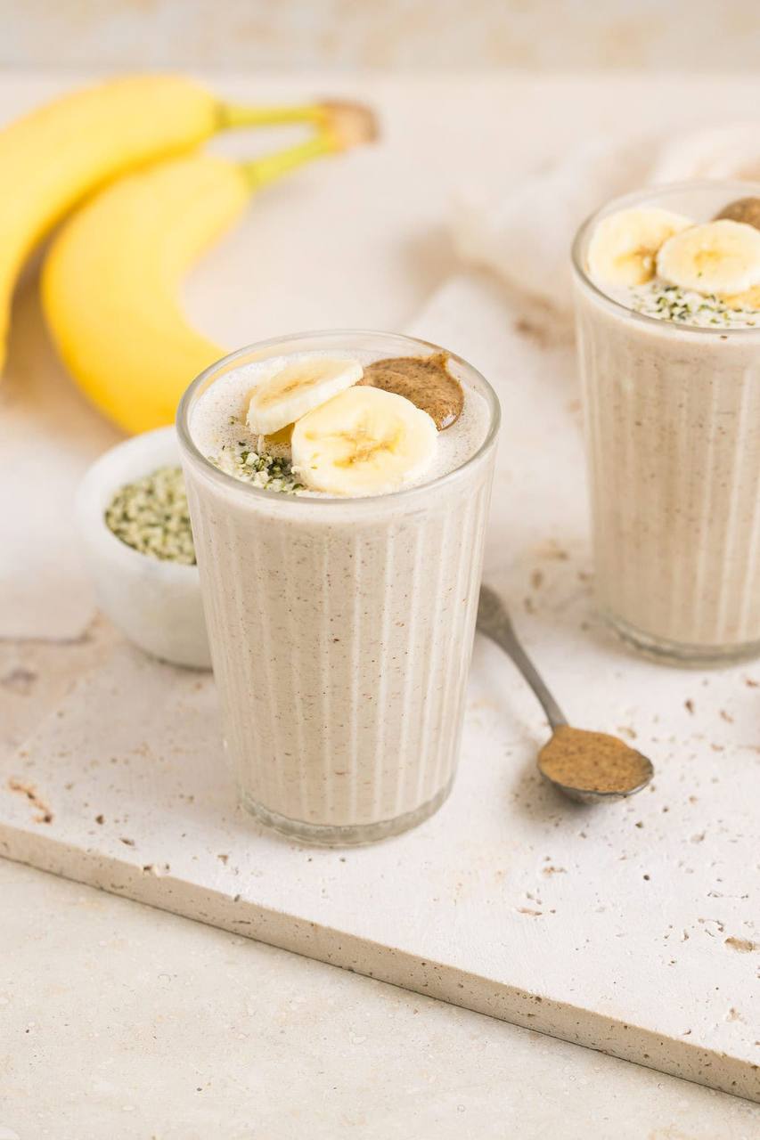 Creamy Banana Hemp Seed Shake