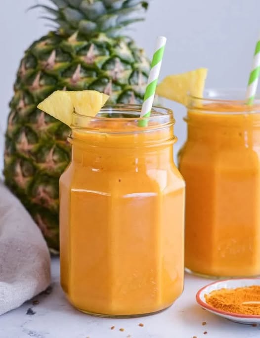 Turmeric Cleanser Smoothie recipe!