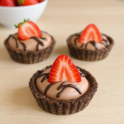 No-Bake Mini Chocolate Cheesecakes