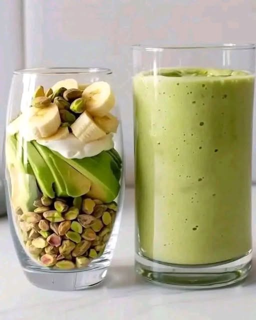 Pistachio, Avocado & Banana Power Smoothie