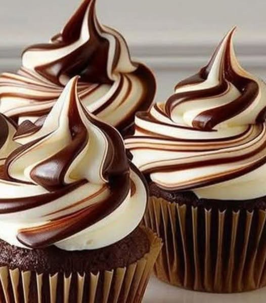Chocolate Coffee Cream Cupcakes