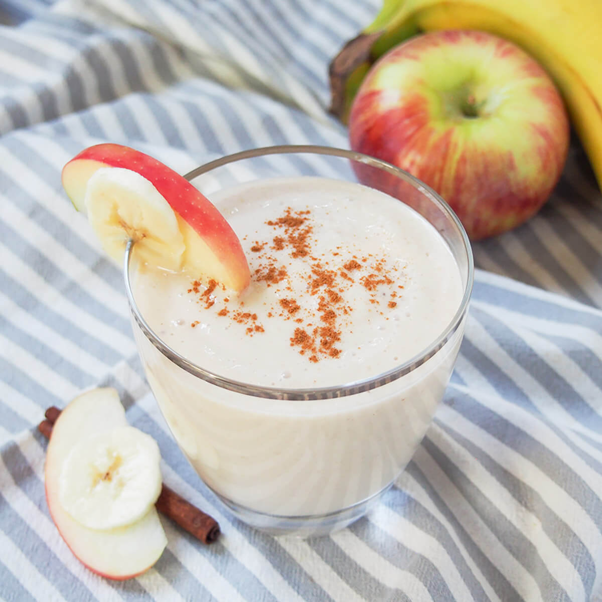 apple banana smoothie featured pic sq