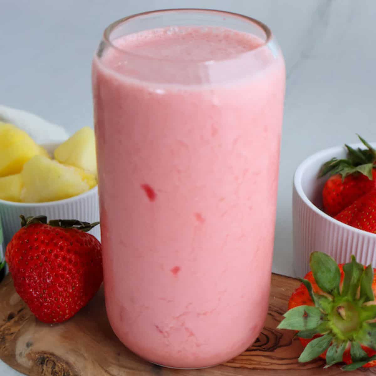 Low cal strawberry smoothie